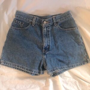 High waisted Levi’s shorts
